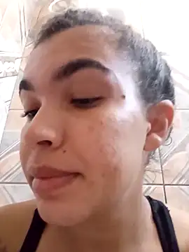 Snapshot of oliveira_k chatting on April 25, 2:14 pm oliveira k online show from April 25, 2:14 pm