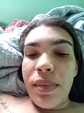 Snapshot of oliveira_k chatting on April 28, 5:40 pm oliveira k online show from April 28, 5:40 pm