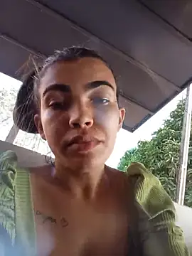 Snapshot of oliveira_k chatting on July 28, 8:34 pm oliveira k online show from July 28, 8:34 pm