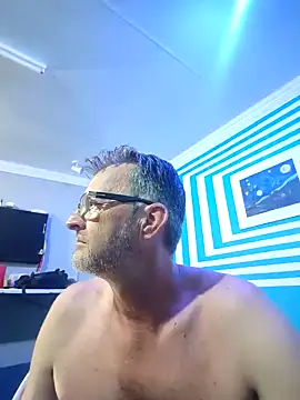 itsmeyes69 online show from January 30, 11:02 pm