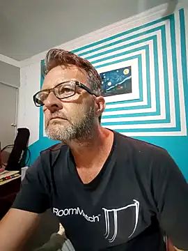 itsmeyes69 online show from February 4, 8:28 pm