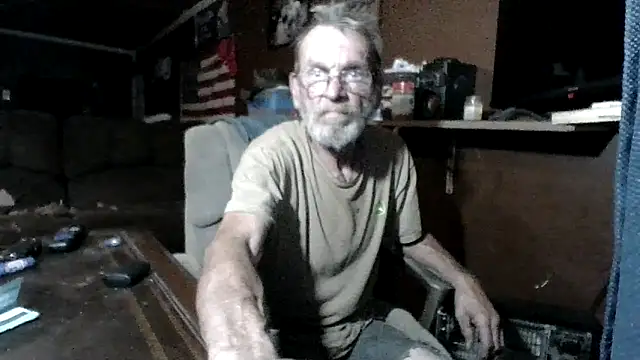 Snapshot of Aldick68 chatting on April 27, 9:40 am Aldick68 online show from April 27, 9:40 am