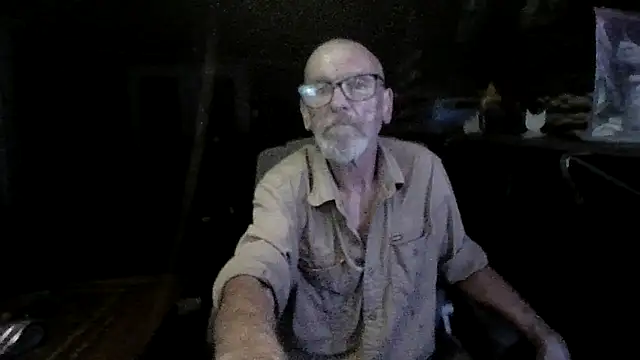 Snapshot of Aldick68 chatting on May 28, 8:44 am Aldick68 online show from May 28, 8:44 am