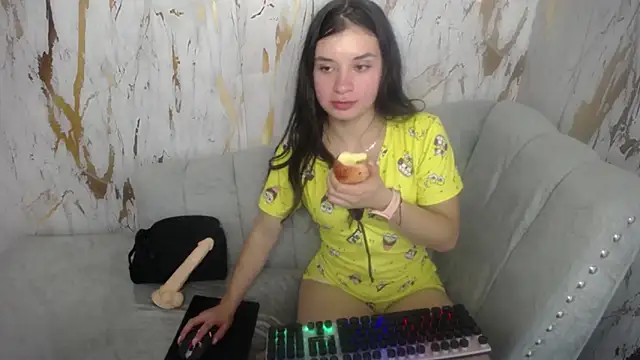 Sarita v  online show from February 3, 3:59 pm