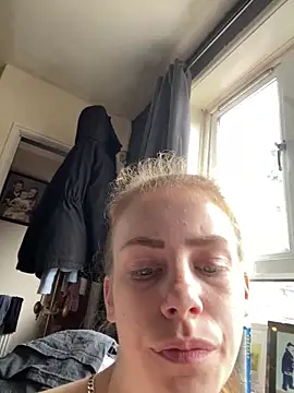 VioletxBlue online show from June 3, 11:46 am