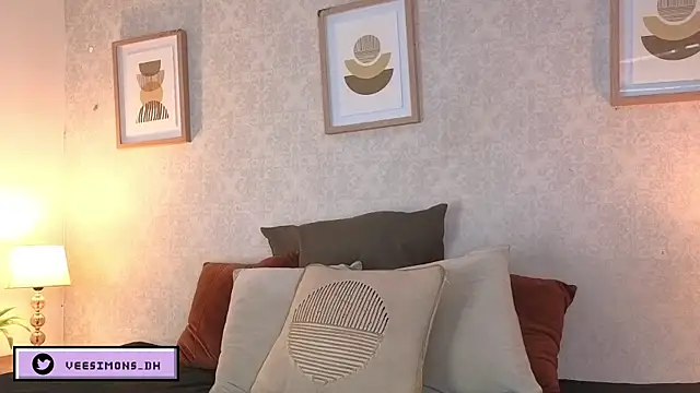 Snapshot of Veronica_simons chatting on March 17, 9:18 pm Veronica simons online show from March 17, 9:18 pm