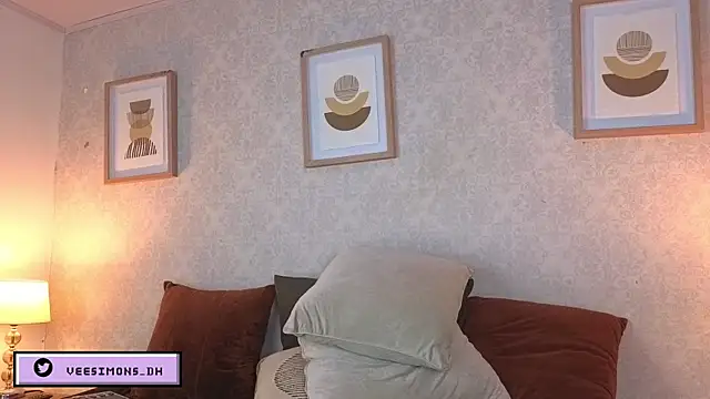 Snapshot of Veronica_simons chatting on April 20, 10:44 pm Veronica simons online show from April 20, 10:44 pm