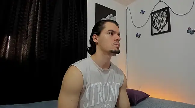 Snapshot of maxi_styles chatting on February 12, 7:35 pm maxi styles online show from February 12, 7:35 pm