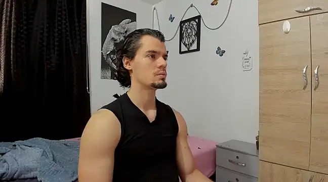 Snapshot of maxi_styles chatting on February 14, 7:54 pm maxi styles online show from February 14, 7:54 pm