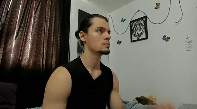 Snapshot of maxi_styles chatting on March 13, 8:11 pm maxi styles online show from March 13, 8:11 pm