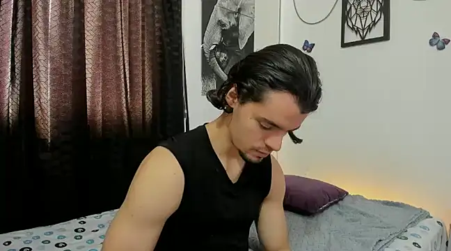 Snapshot of maxi_styles chatting on March 14, 6:18 pm maxi styles online show from March 14, 6:18 pm