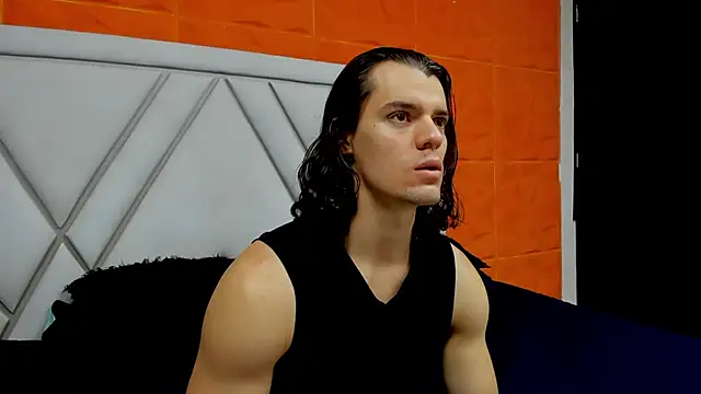 Snapshot of maxi_styles chatting on February 23, 11:40 am maxi styles online show from February 23, 11:40 am