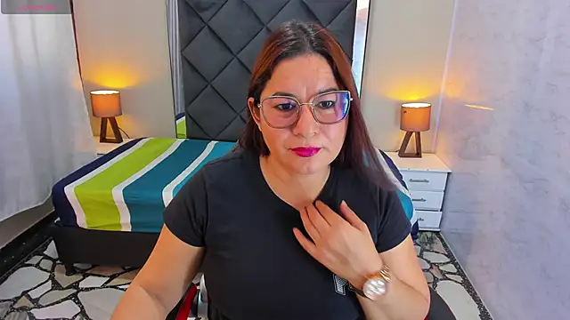 Snapshot of CamyMature chatting on January 22, 6:20 pm CamyMature online show from January 22, 6:20 pm