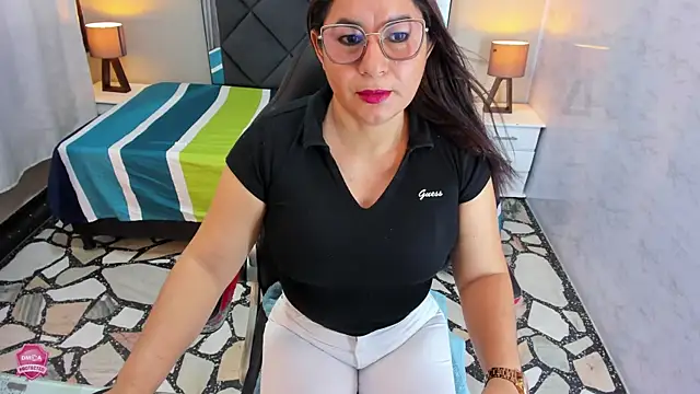 Snapshot of CamyMature chatting on February 7, 6:13 pm CamyMature online show from February 7, 6:13 pm
