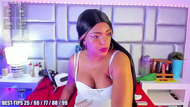 LovelyNickii online show from February 11, 12:43 pm