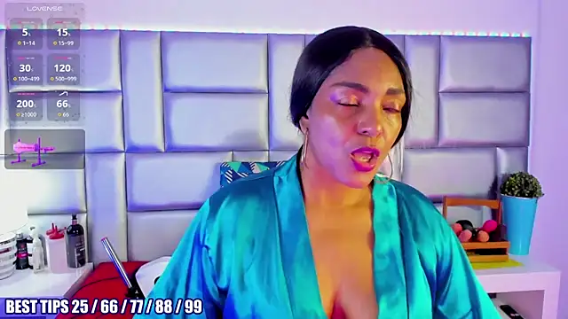 LovelyNickii online show from February 24, 1:31 pm