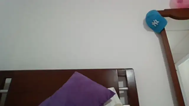 squirtlatinx online show from July 28, 2:24 pm