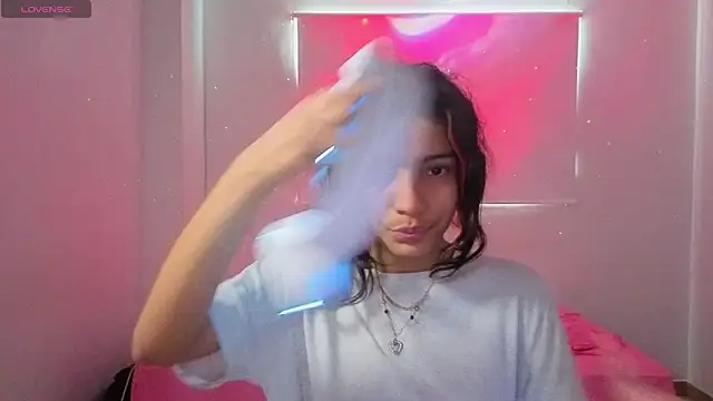 Lovelyamyy online show from November 27, 5:26 pm