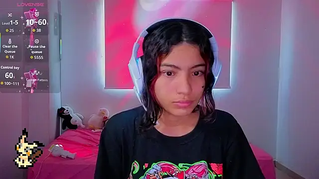 Lovelyamyy online show from December 22, 12:13 pm