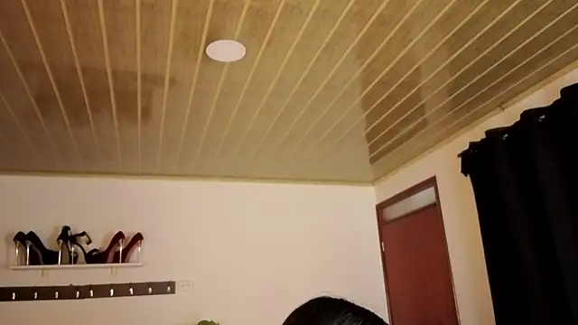 Snapshot of Renaxi_Smith chatting on October 19, 8:09 pm Renaxi Smith online show from October 19, 8:09 pm