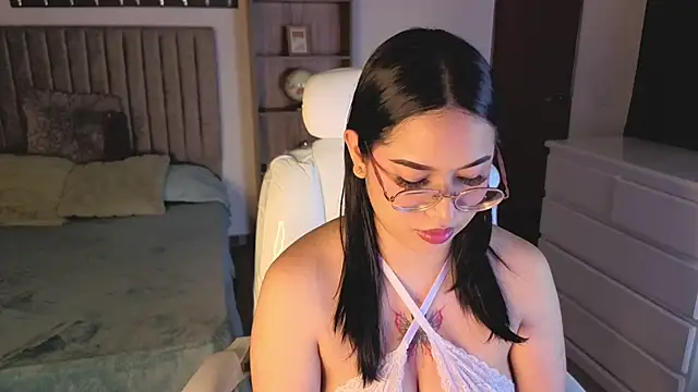 Snapshot of Renaxi_Smith chatting on February 20, 7:47 pm Renaxi Smith online show from February 20, 7:47 pm