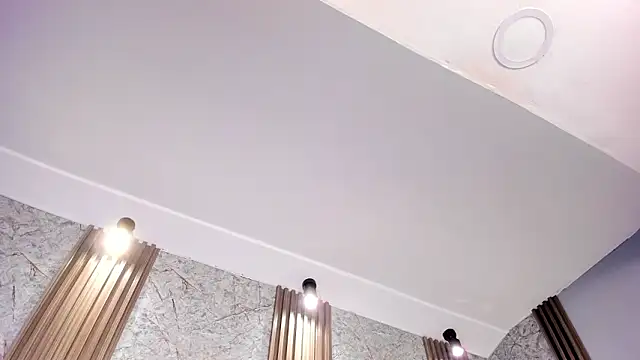 LuciaWallace online show from March 6, 10:06 pm