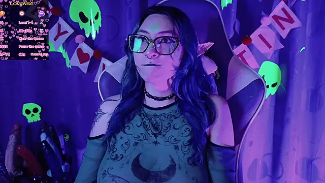 Kimlennox  online show from February 24, 1:42 pm