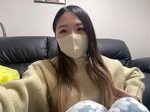Snapshot of yazawa_oO chatting on February 6, 1:21 pm yazawa oO online show from February 6, 1:21 pm