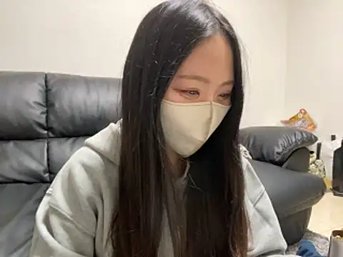 Snapshot of yazawa_oO chatting on March 11, 11:05 am yazawa oO online show from March 11, 11:05 am