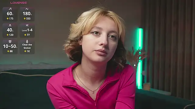 Snapshot of milasmiu chatting on February 12, 6:09 pm milasmiu online show from February 12, 6:09 pm