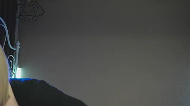 Snapshot of milasmiu chatting on February 15, 6:12 pm milasmiu online show from February 15, 6:12 pm