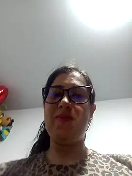 CHARLOTTE 1711 online show from December 5, 4:43 am