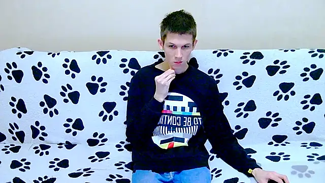 Lester Broo online show from February 8, 6:06 am