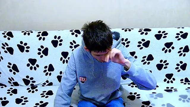 Lester Broo online show from February 26, 5:23 pm