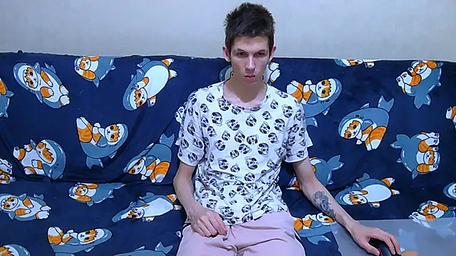 Snapshot of Lester_Broo chatting on June 12, 3:05 am Lester Broo online show from June 12, 3:05 am