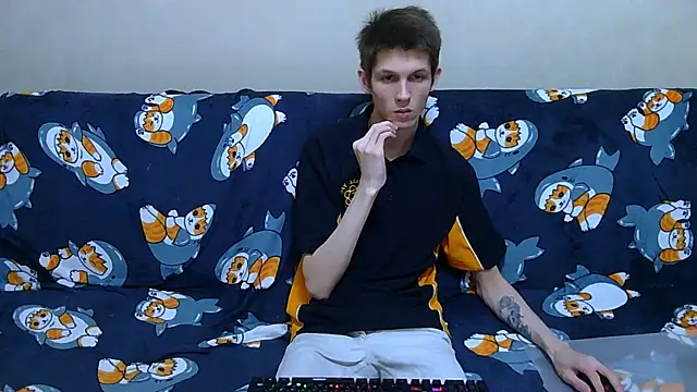 Snapshot of Lester_Broo chatting on June 21, 8:11 pm Lester Broo online show from June 21, 8:11 pm