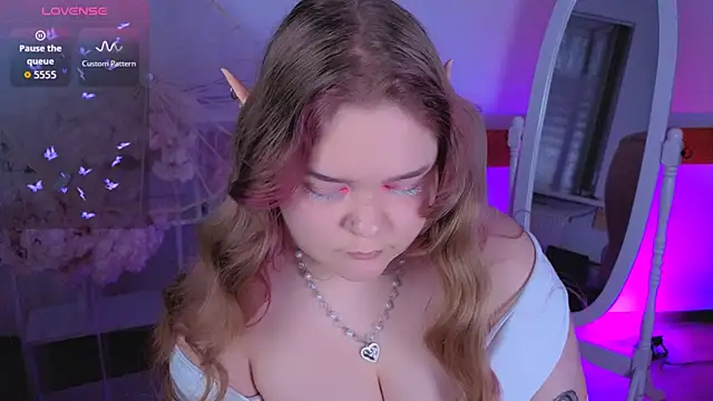 Erica  Alta online show from November 9, 8:40 pm