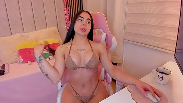 Snapshot of tamy_xoo chatting on March 16, 8:35 pm tamy xoo online show from March 16, 8:35 pm