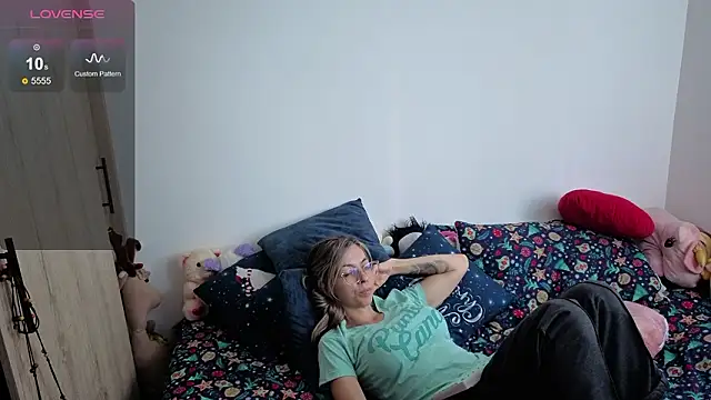 Princezzlove3 online show from February 26, 2:27 pm