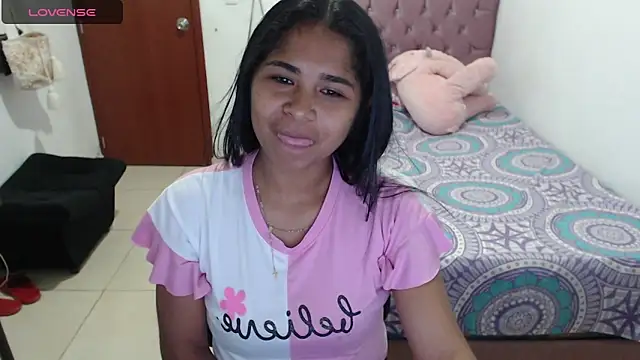 Snapshot of july-feria chatting on January 15, 1:34 am july-feria online show from January 15, 1:34 am