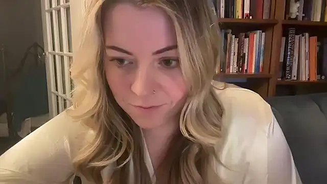 girlnextdoorjoelle online show from January 11, 8:43 am