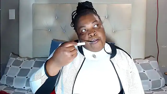 omalicha98 online show from May 21, 6:31 am