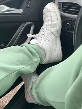 Snapshot of DutchPublic chatting on March 22, 1:19 pm DutchPublic online show from March 22, 1:19 pm