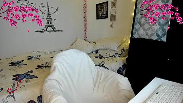 nataparis online show from March 24, 12:15 am