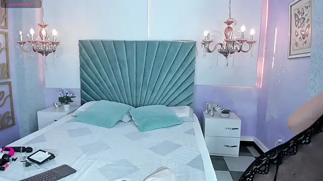 Aitana Hilton  online show from September 16, 11:55 am