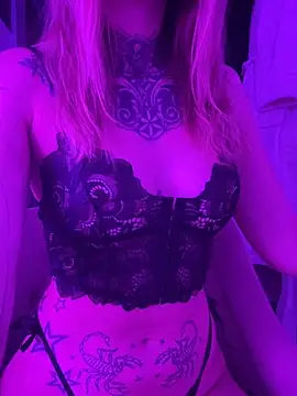 Snapshot of tamii_mara chatting on April 17, 7:50 pm tamii mara online show from April 17, 7:50 pm