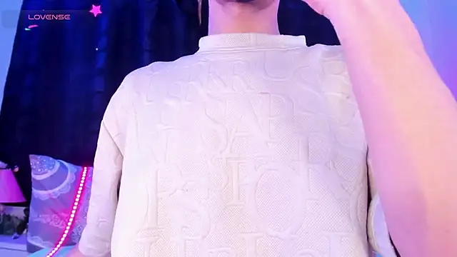 Ethan Boyy online show from February 18, 10:50 pm