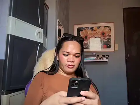 SophiaCourthaway online show from May 15, 2:18 am