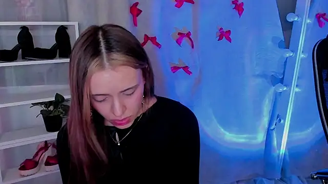 Sahara Shields online show from February 22, 4:51 pm