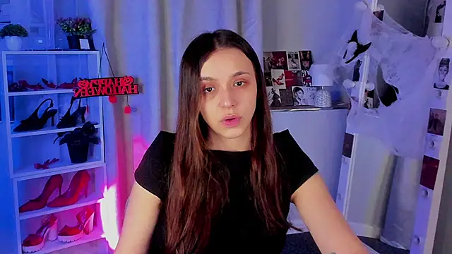 Sahara Shields online show from October 29, 10:17 am